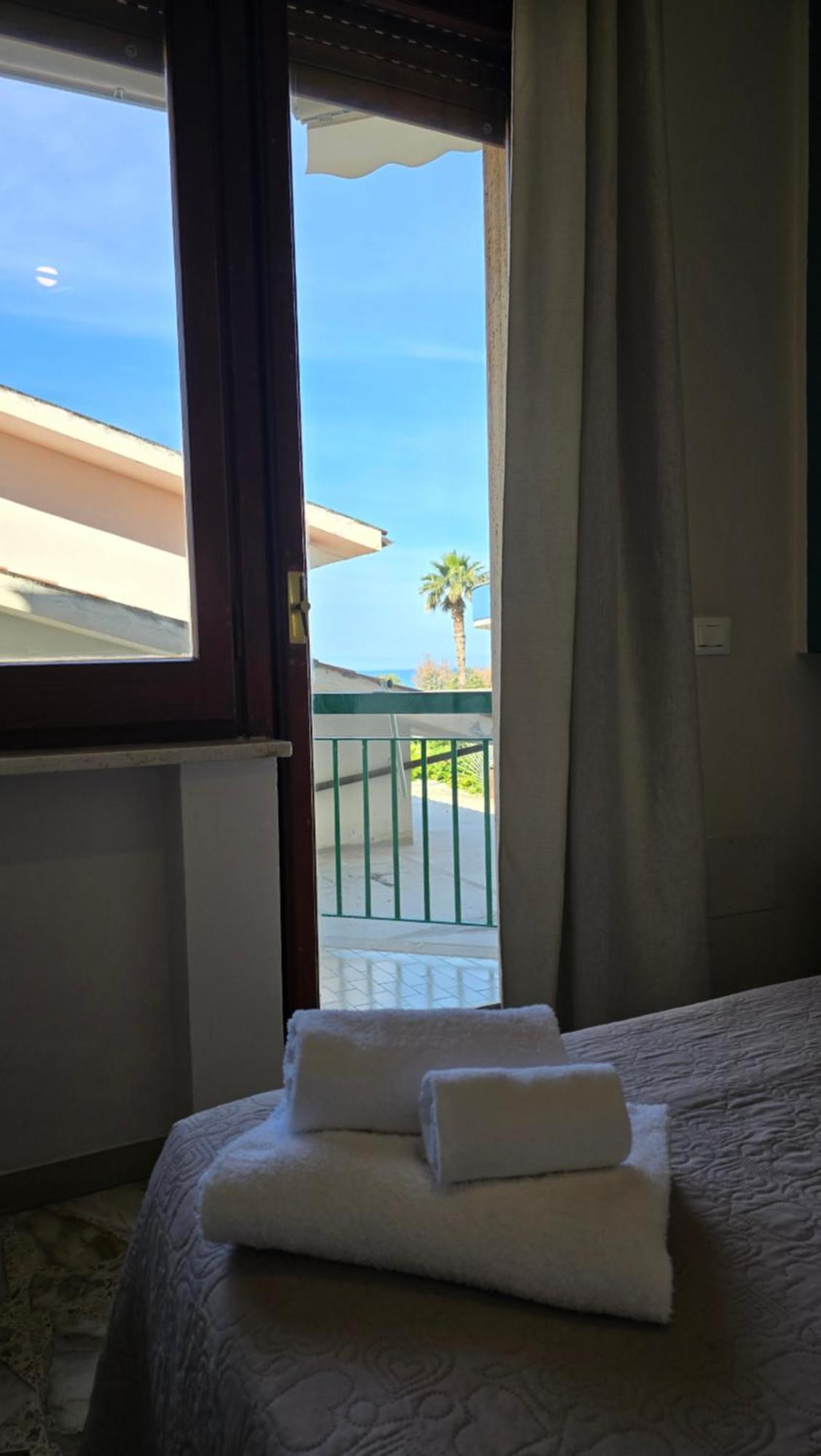 Bed and Breakfast Ad Un Passo Dal Mare Praia a Mare Exterior foto